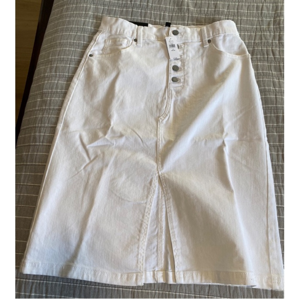 Banana Republic White Denim Skirt